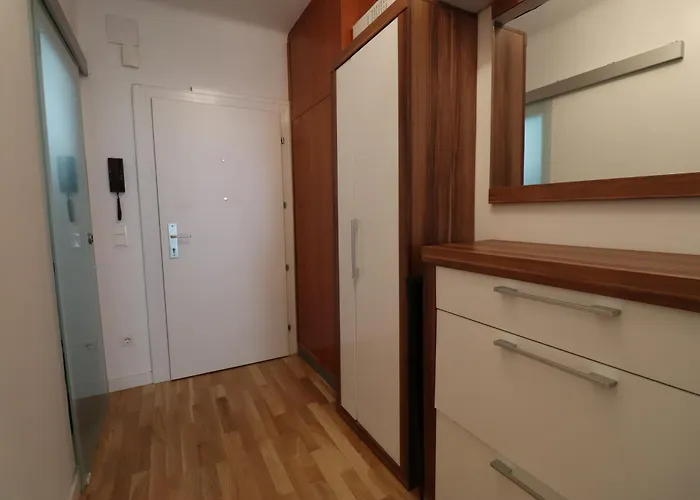 Exclusive Serviced Flat On Taborstrasse Апартаменти