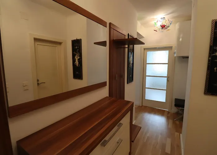 Exclusive Serviced Flat On Taborstrasse Апартаменти Відень