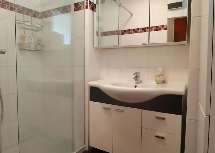 Апартаменти Exclusive Serviced Flat On Taborstrasse