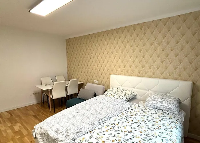 Exclusive Serviced Flat On Taborstrasse