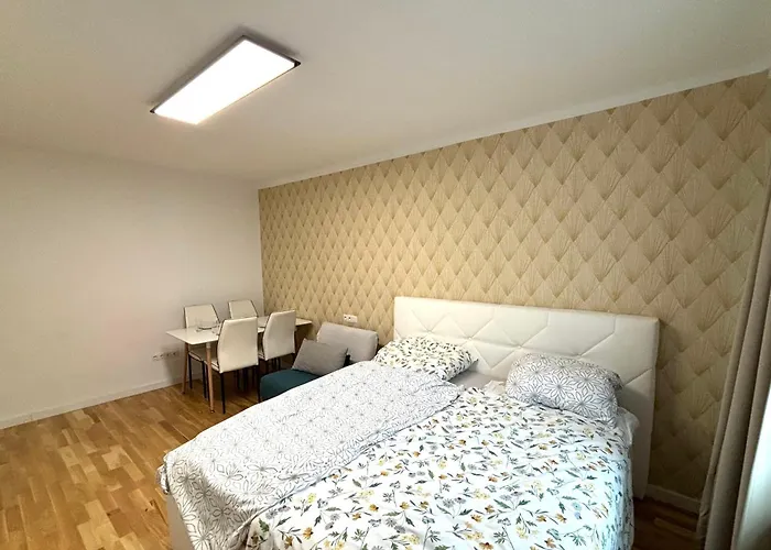 Exclusive Serviced Flat On Taborstrasse Апартаменти