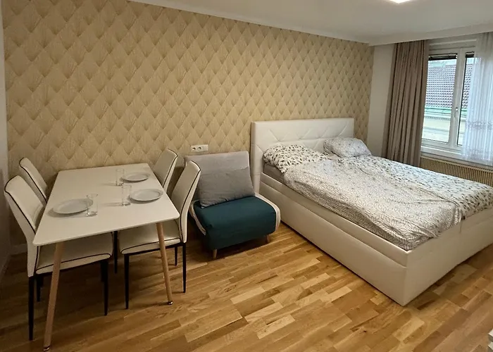 Апартаменти Exclusive Serviced Flat On Taborstrasse