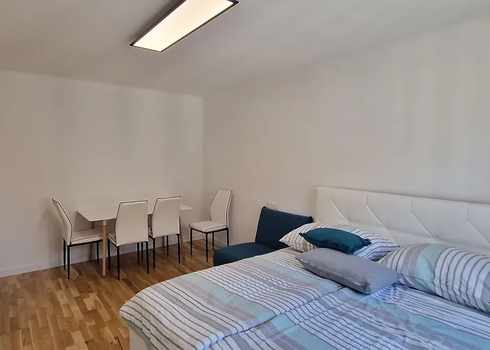Exclusive Serviced Flat On Taborstrasse Апартаменти Відень