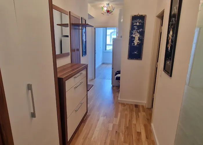 Апартаменти Exclusive Serviced Flat On Taborstrasse *